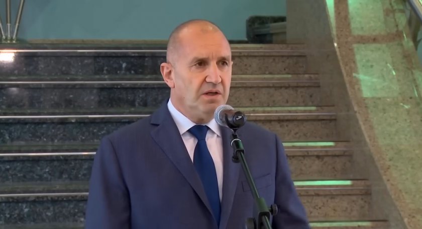 В менте-видео: Президентът обещава 52 000 лв. срещу участие в платформа