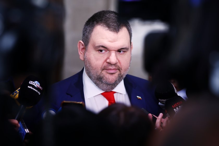 Премиерът отговори на Пеевски с обещание 