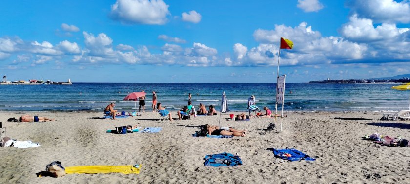 Туристи от България, Чехия и Полша все още се припичат