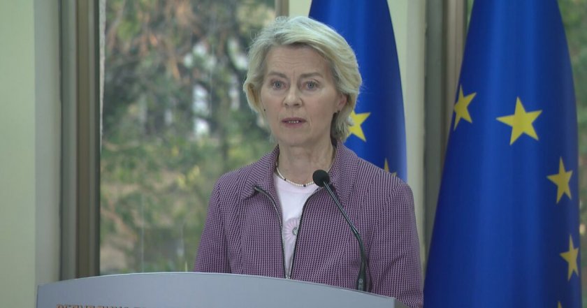 Тази женичка Урсула не знае какво говори! Трябва да се