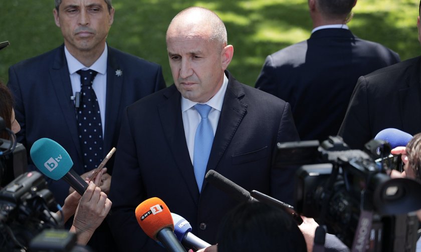 След началото на новия политически сезон правителството продължава да показва