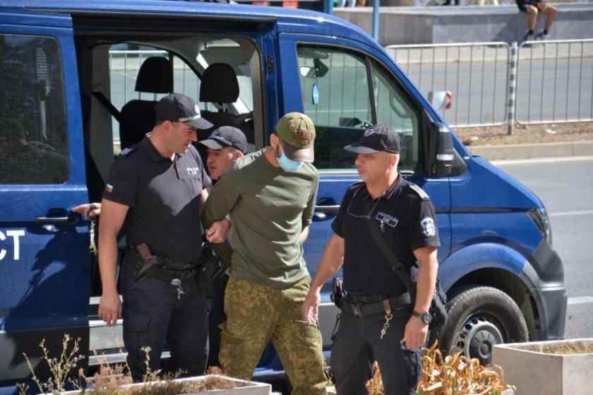 Николай Маджаров остава в ареста. Това реши преди минути състав