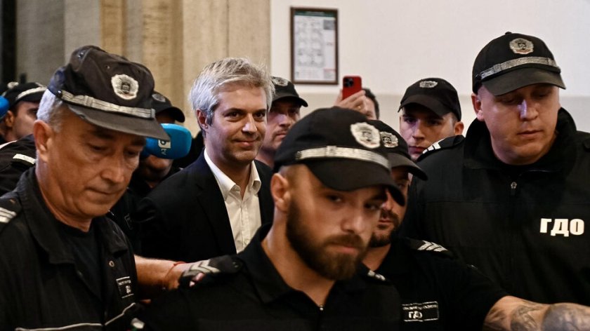 Кметът на Варна, Благомир Коцев, бе арестуван и поставен под