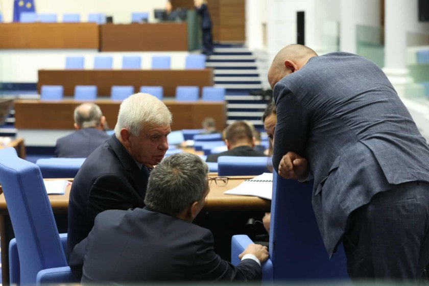 Заради водната криза: Депутатите актуализираха бюджета 