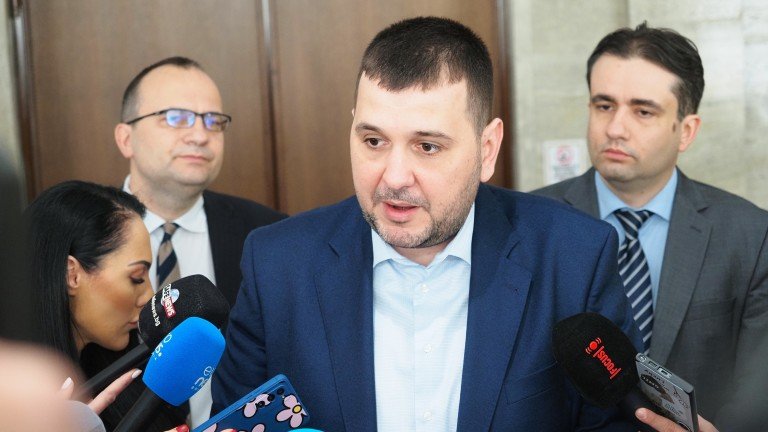 ДСБ за Плевен: В кризи най-много се краде 