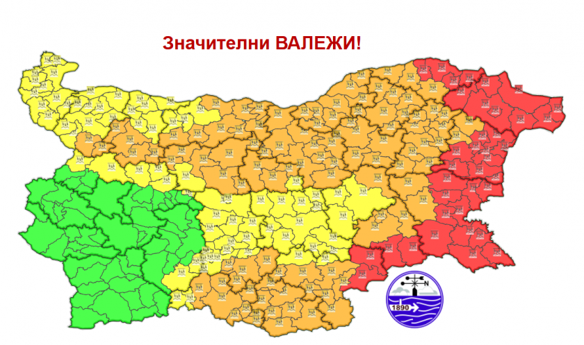 Опасно време: Картата на България светна в червено, оранжево, жълто и зелено