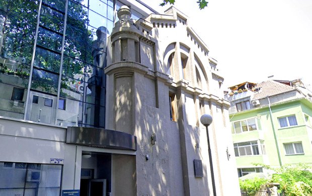 Поругаха синагогата във Варна