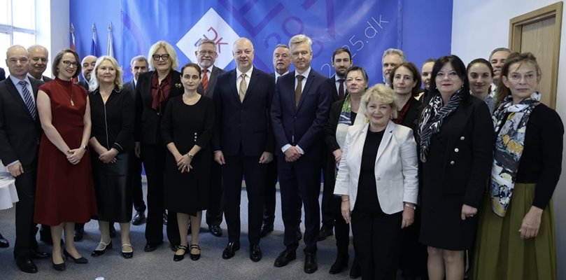 Желязков обсъди въвеждането на еврото с посланиците на ЕС 