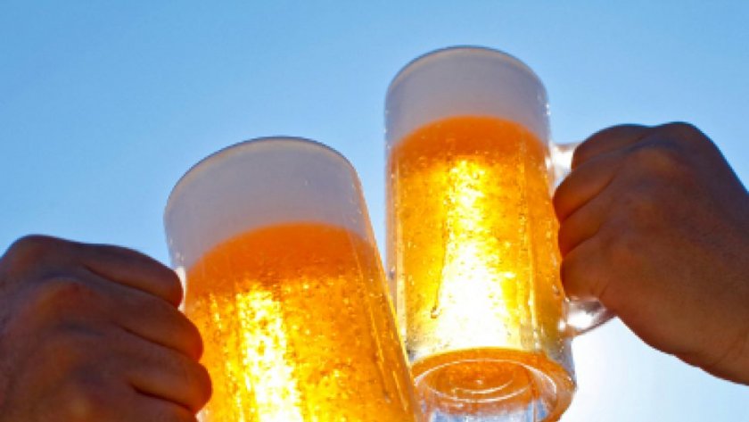 Митничари спипаха близо 3 тона контрабандна бира