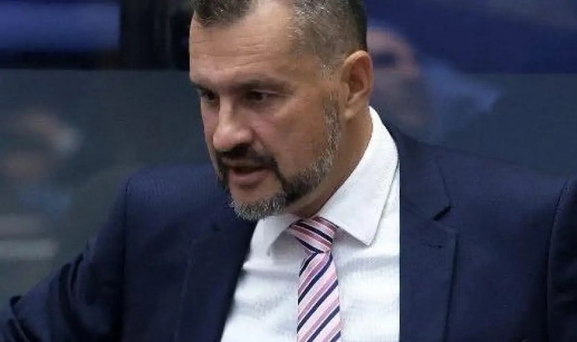 Калоян Методиев: Киселова е пътник