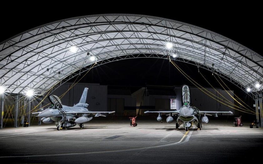 Изтребителите F-16 ще се включат в охраната на въздушното ни