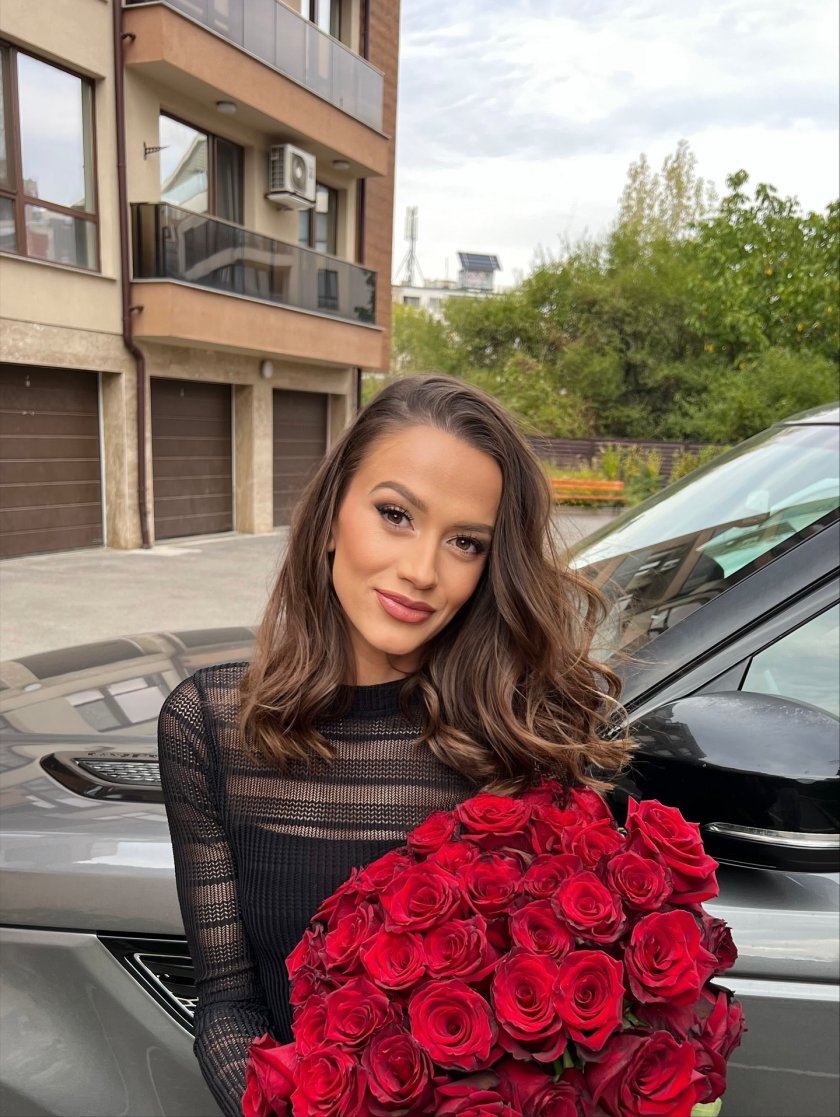 Новата глава в живота на Дениз Хайрула започва с усмивка