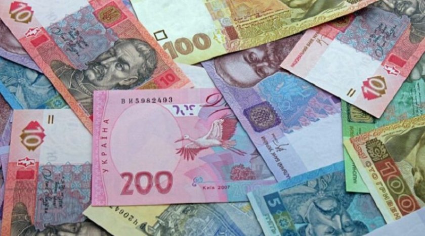 МВФ иска Украйна да девалвира националната си валута