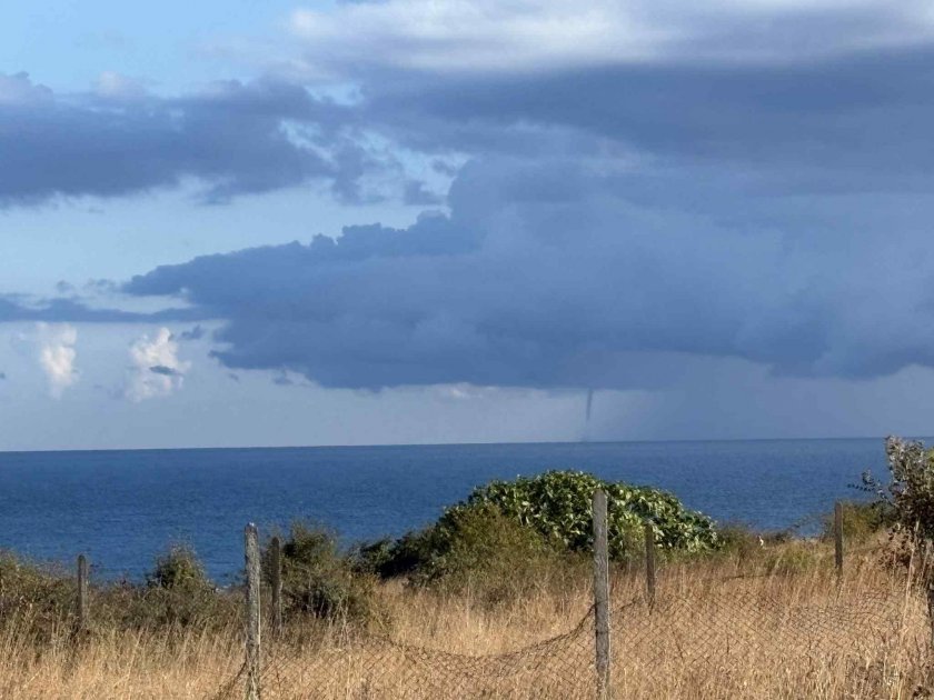 Тройно торнадо над Черно море