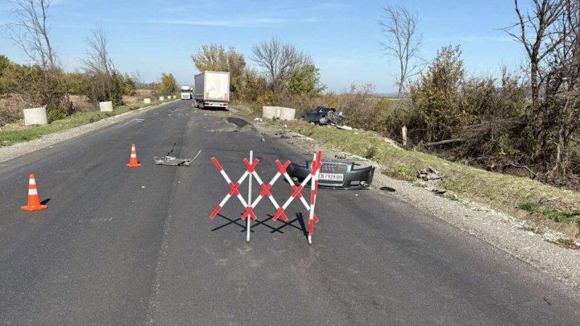 На Задушница: Млада жена загина в катастрофа с тир на пътя Велико Търново - Русе (СНИМКИ)