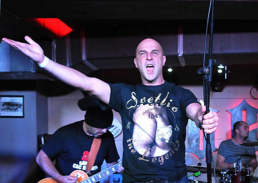 Светльо от "Хиподил" изригна срещу Азис, Тони Стораро и Софка: "Има такъв народ или Нема такива чалгари!"