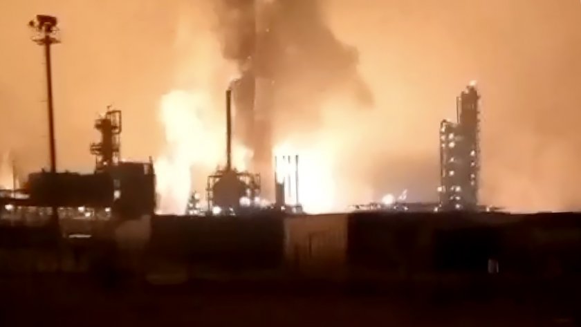 Украйна удари рафинерия на "Лукойл" във Волгоград