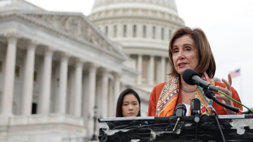 Нанси Пелоси се оттегля от Конгреса след близо 40 години на политическия връх