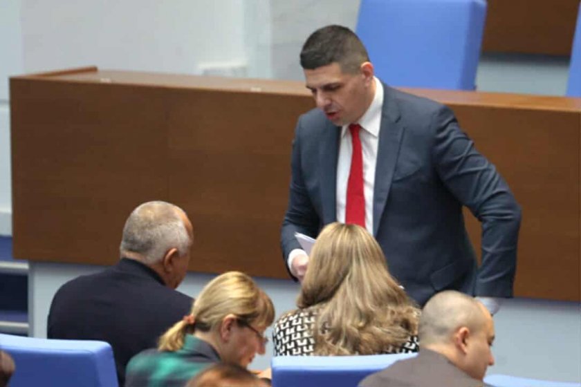 Падна идеята на ПП-ДБ за обезщетение при прекъснато майчинство 