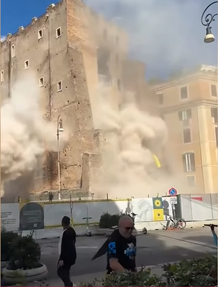 Рухна историческа кула в Рим, има ранени (ВИДЕО)