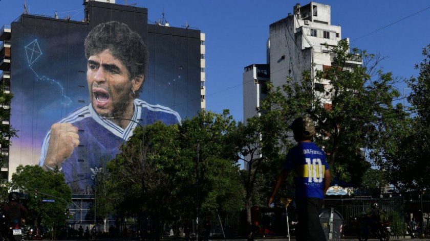 Подновяват делото за смъртта на Марадона през март догодина