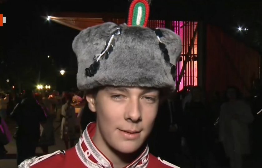 На Деня на народните будители: Внукът на Симеон Сакскобургготски с първа поява като гвардеец