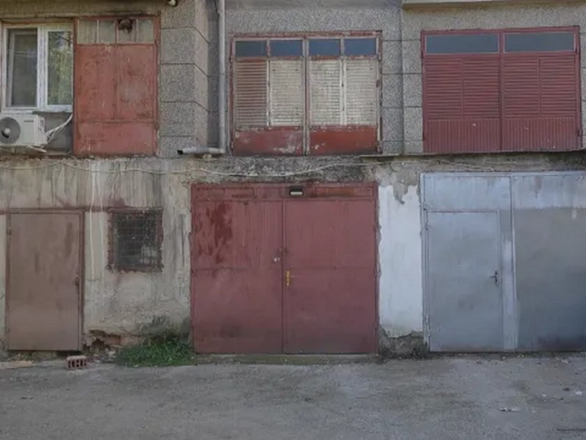 ПАРАДОКС: Гаражи на втори етаж обраха точките