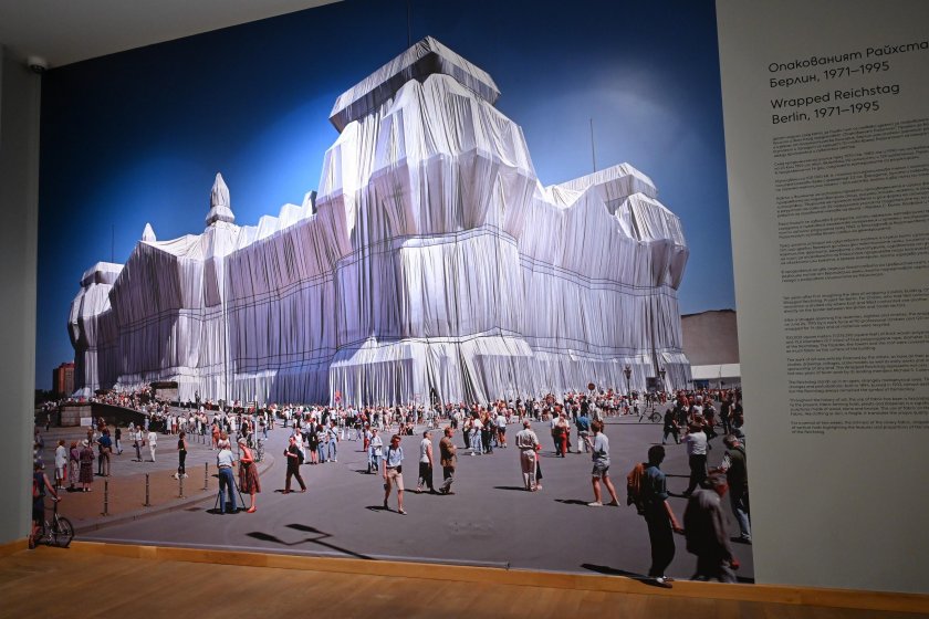 Кристо се завърна символично в България