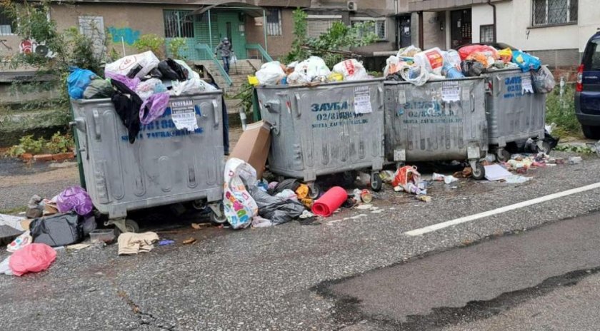 КЗК бави новите договори за почистване в София заради жалби