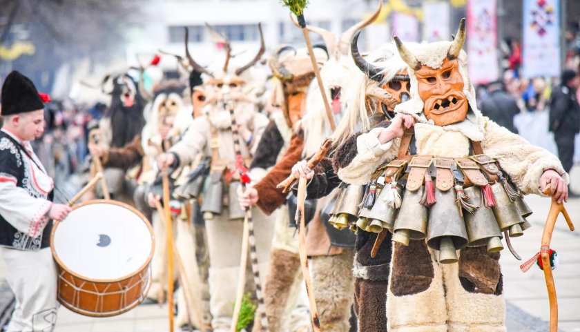 Грандиозна „Сурва“ в два уикенда обеща кметът на Перник