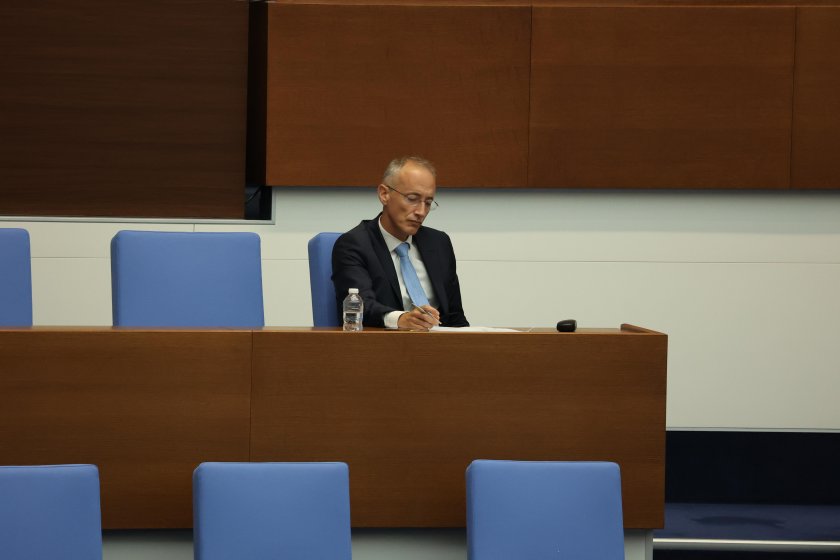 Строга мярка: Първи клас може да се повтаря при незнание на български