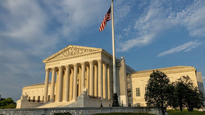 Върховният съд на САЩ удари рамо на Тръмп срещу джендъра