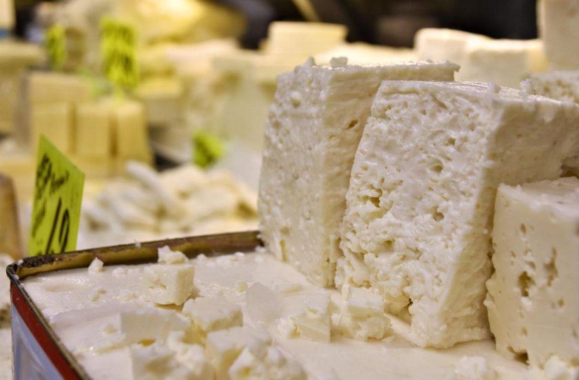 Шокиращи данни: Излапали сме 9500 тона сирене менте