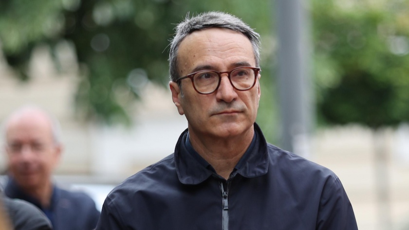 Трайчо Трайков: Избягвайте да минавате под стрехите на Народното събрание 