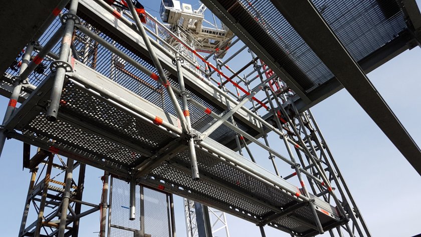 Четирима работници загинаха след срутване на скеле на строеж в Турция