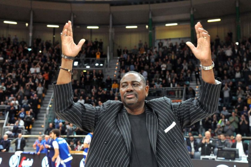 Почина баскетболистът Майкъл Рей Ричардсън