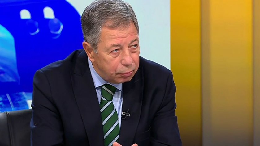 Една от колите от кортежа на НСО била в позиция "готова да поеме удар"