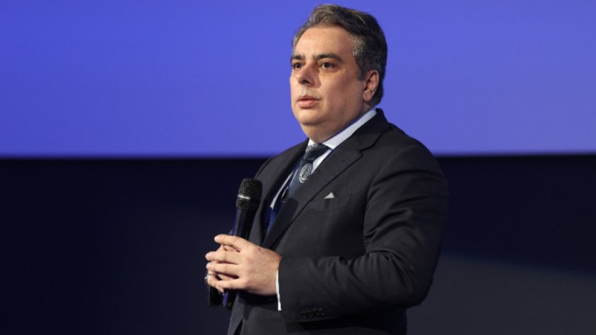 Асен Василев е против БЕХ да придобие "Лукойл"