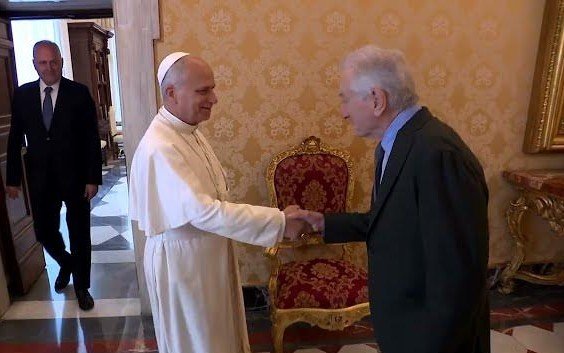 Папа Лъв XIV прие Робърт де Ниро (ВИДЕО)
