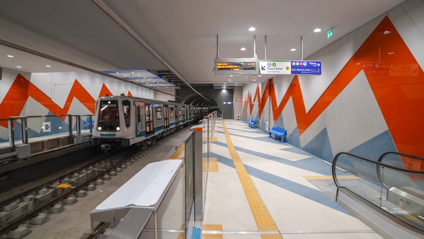 Затвориха линия 3 на метрото за почивните дни