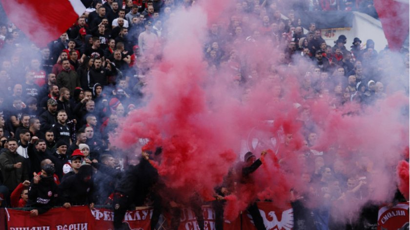 Скромно: Глобиха ЦСКА и Левски общо 6600 лева