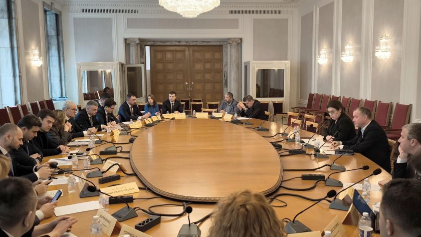 Енергийната комисия отхвърли ветото на президента за особения управител в "Лукойл"