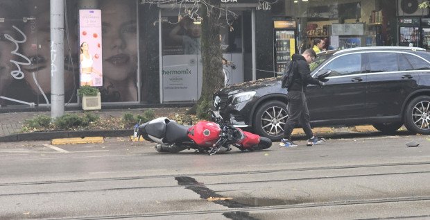 Катастрофа с пострадал мотоциклетист на столичния булевард "Витоша"