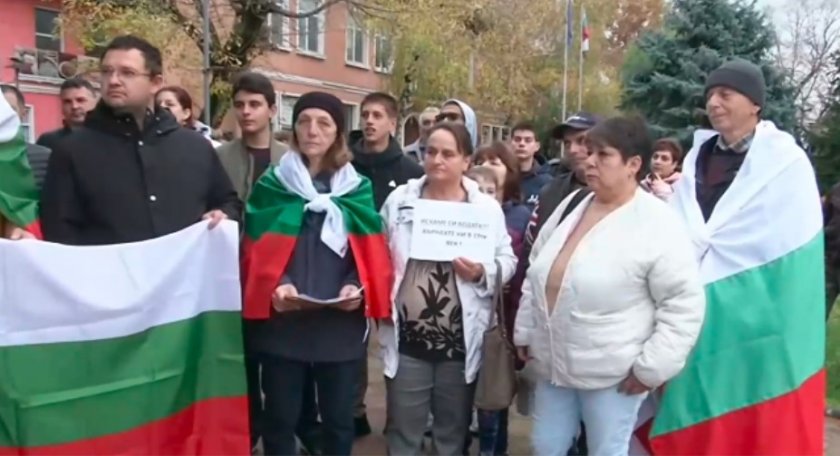 Протест заради безводие блокира пътя Русе - Велико Търново днес