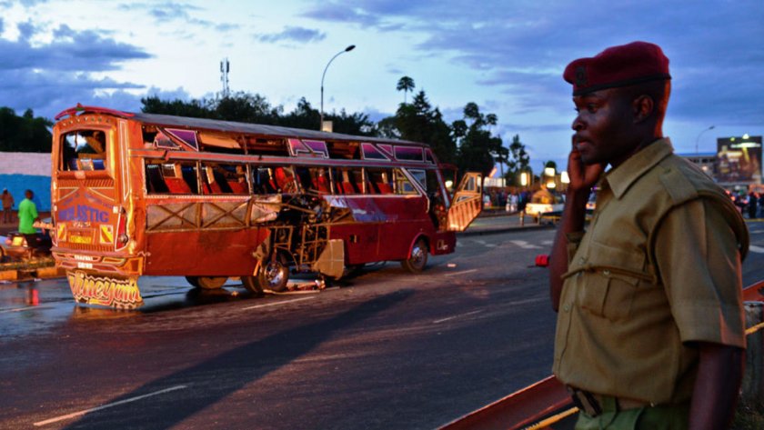 Екстремисти атакуваха автобуси в Кения, четирима са убити