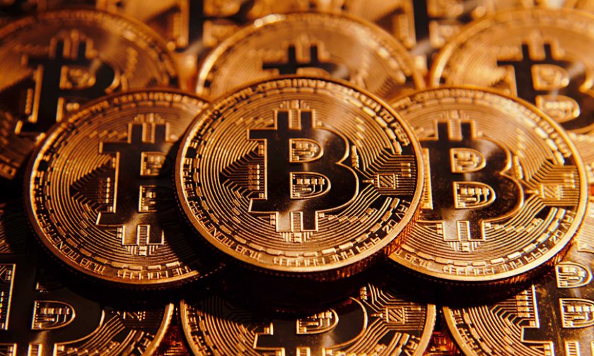 Икономист: Bitcoin е пирамида