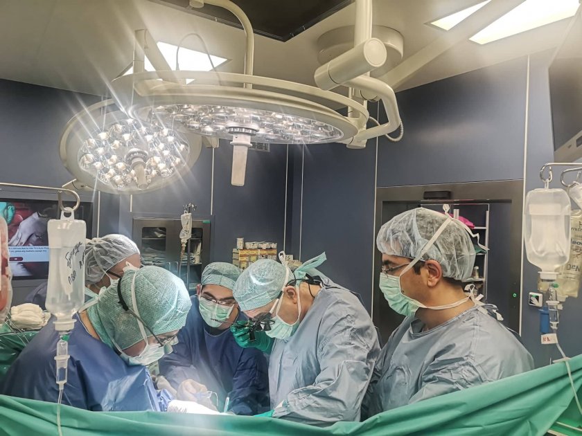 Хирурзи от ВМА върнаха живота на мъж с трансплантация на черен дроб