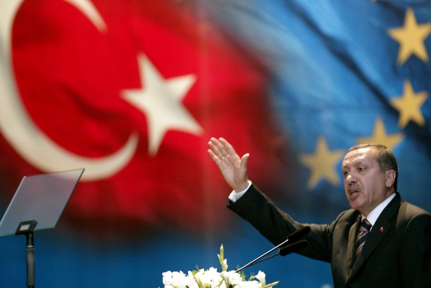 ЕС предупреди Турция за военната й намеса в Либия