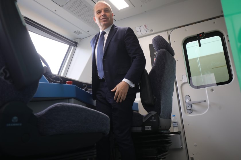 Гроздан Караджов: Ще има единен електронен билет за влак, автобус, самолет и кораб