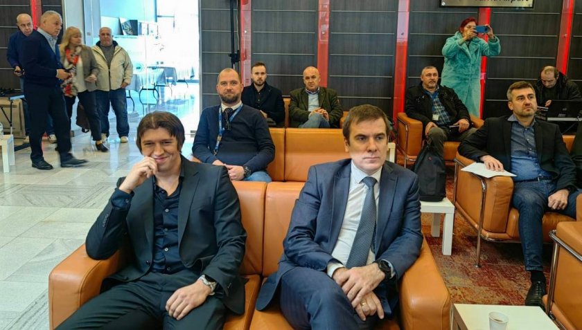 Спецов остави Михаил Сизов на поста му